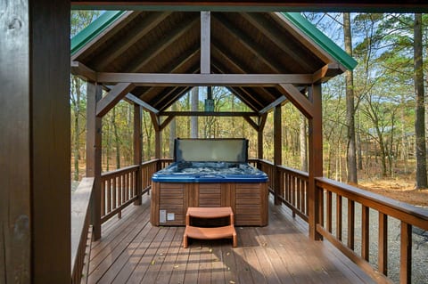S'MORE FUN HIDEAWAY