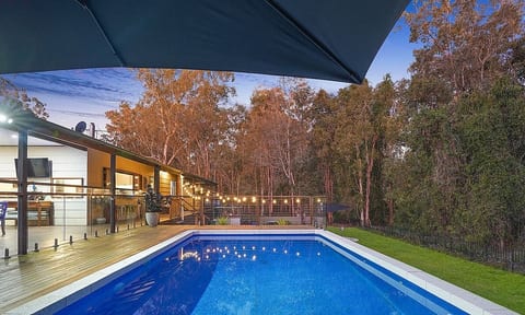 Private, country retreat, ŵ pool, spa, fire pit. image 2