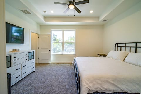 Hip in Houston - by College, Medical Center & Stadium