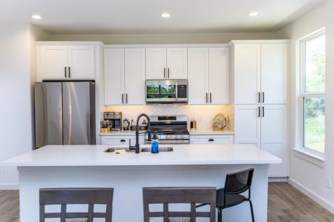 Hip in Houston - by College, Medical Center & Stadium