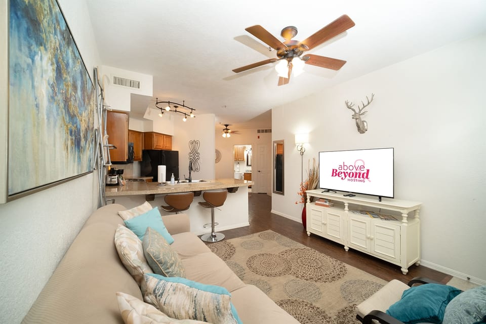 The Cozy Enclave - Bursting with Amenities - Lago Vista
