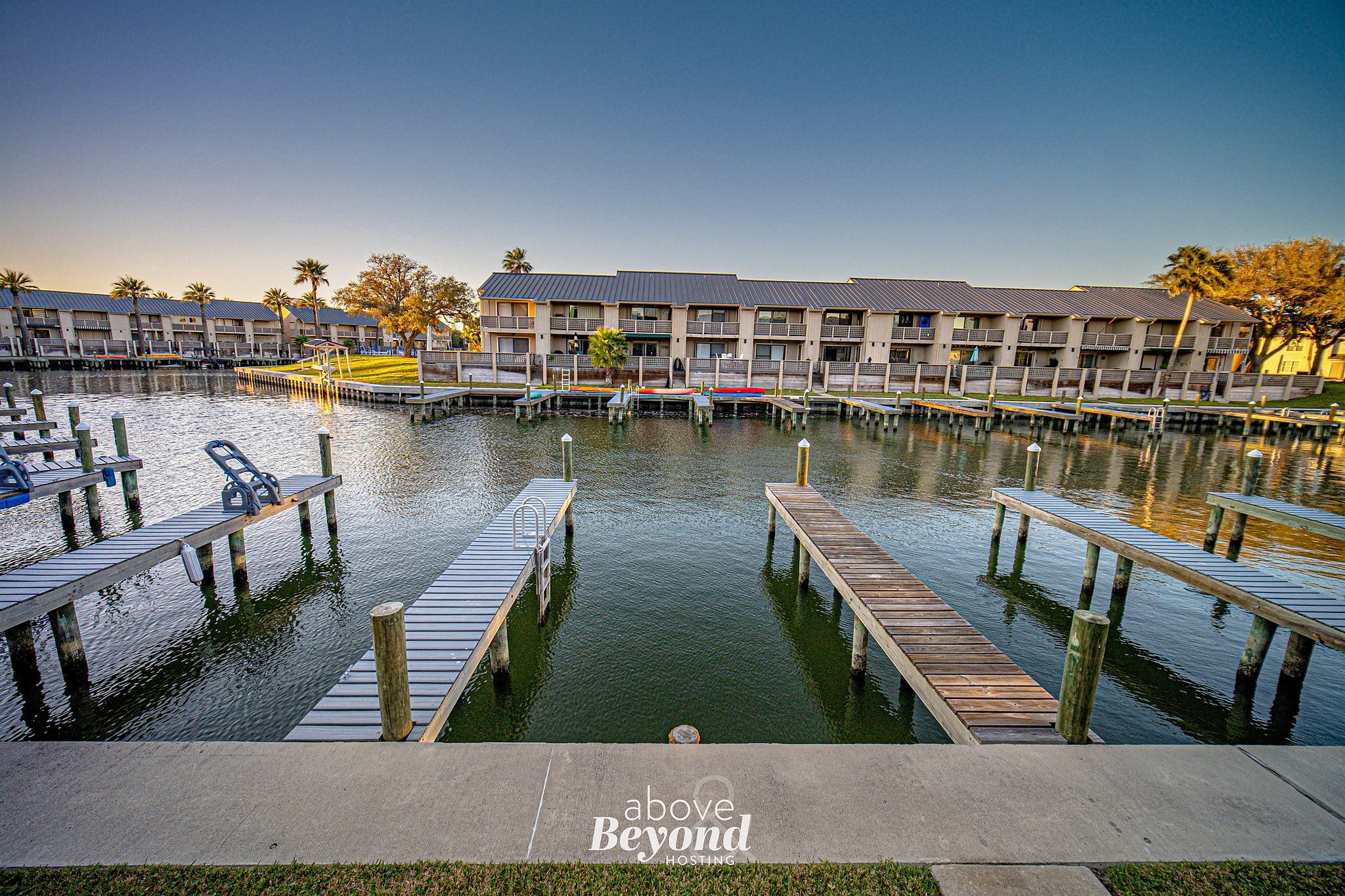 The Salty Seahorse - Eats & Beach Ahoy!