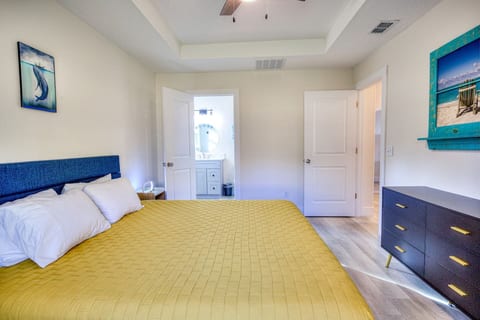 Master bedroom with King Bed