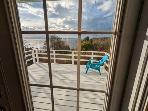 Cliff Haven on the Bay (ocean & mountain view 1bdrm Cottage)
