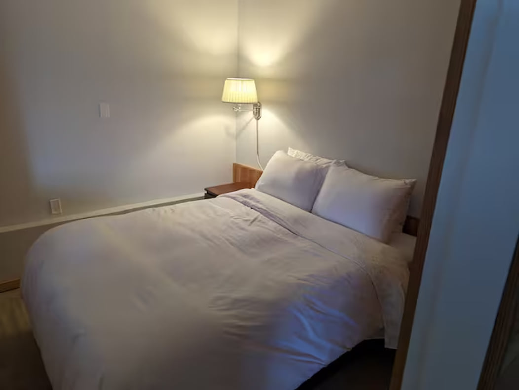 The Cedar Suite #6 | Central Apartment, Waterfront, 2 Beds