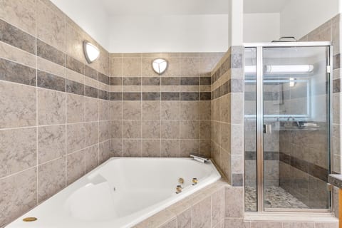 Anchorage Group Retreat | Dual King Suites + Theatre & Game