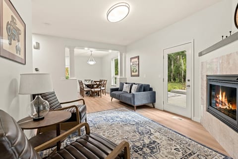 Anchorage Group Retreat | Dual King Suites + Theatre & Game