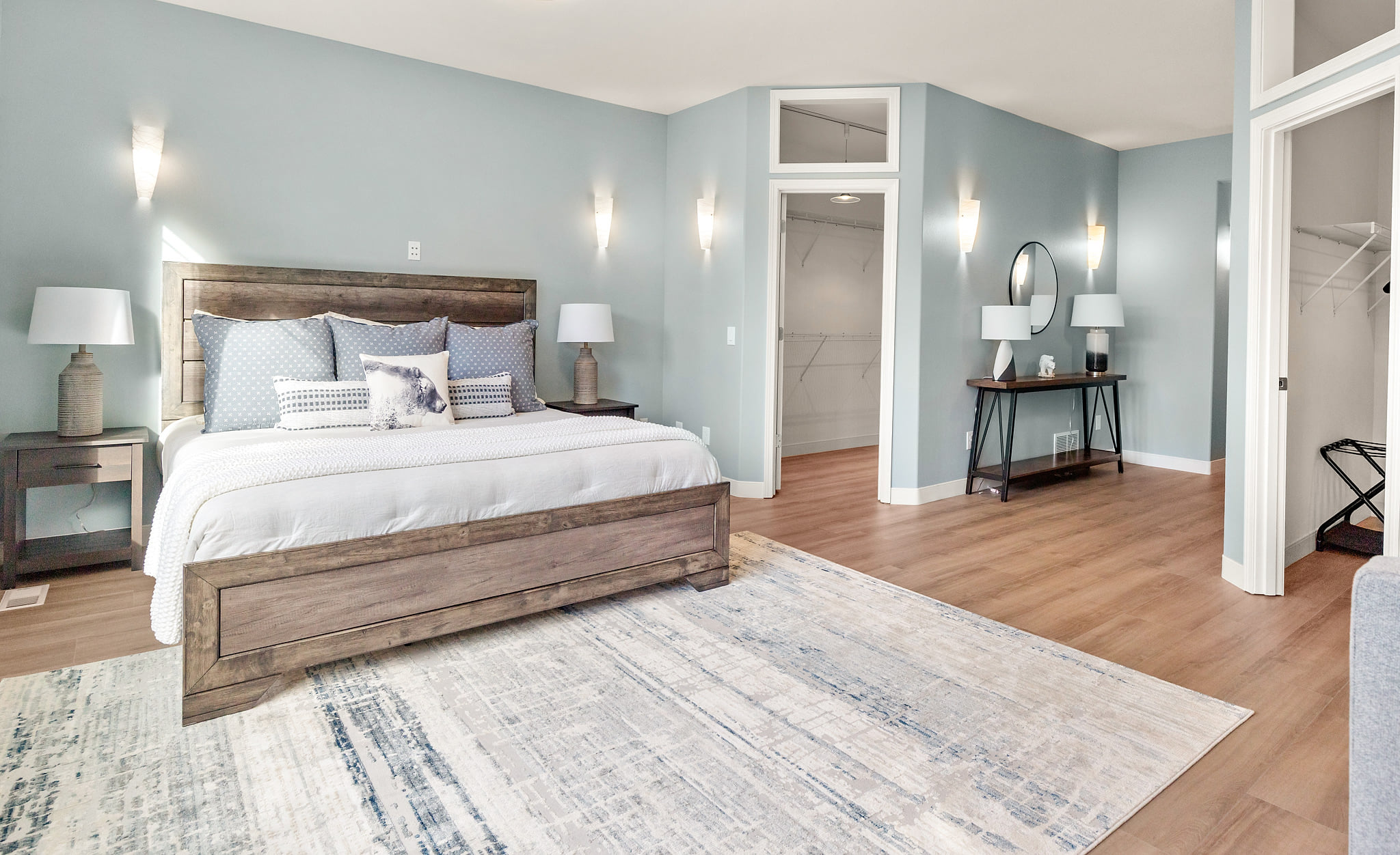 3100+ SF, 2 King en suites, theatre/game room