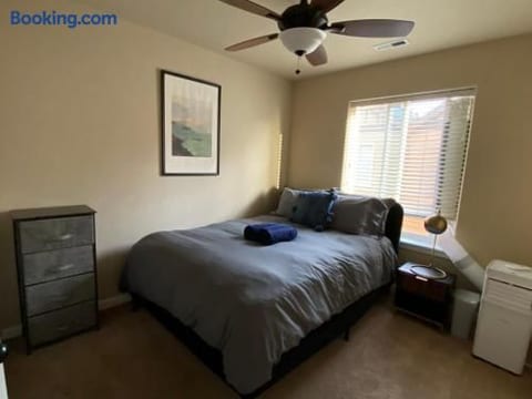 Near TualatinHillsParkw/BoardGames-CoffeeMaker+W/D