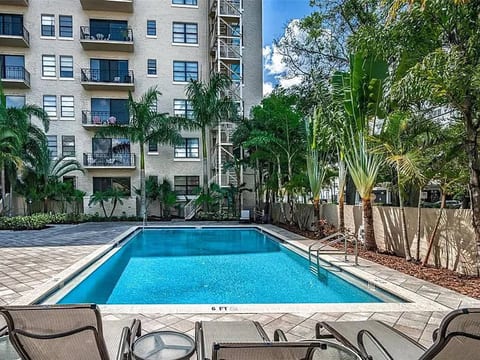 Bayshore efficiency Living with Endless Bay Views