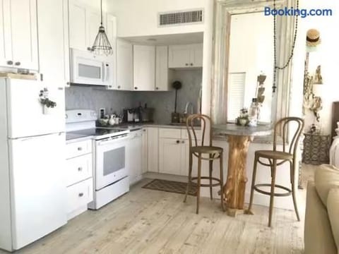 Bayshore efficiency Living with Endless Bay Views