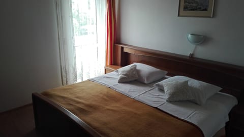 Apartments and Rooms Mery - Unit 378077-13