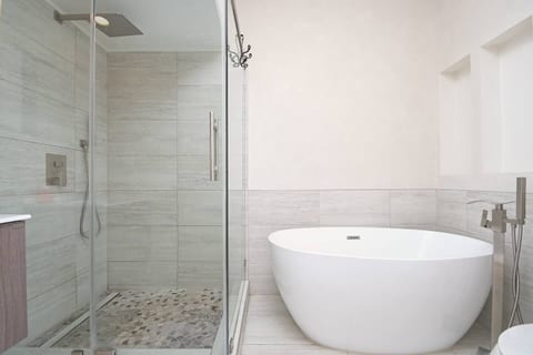 The Marbled Speakeasy - San Antonio Luxury Home by the Alamo
