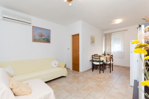 Apartments Puntica - Unit 207010-16