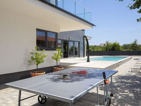 Villa Luna mit Pool, Sauna, Whirlpool, Tennispla