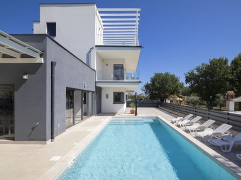 Villa Sole am Meer mit Pool, Sauna, Whirlpool
