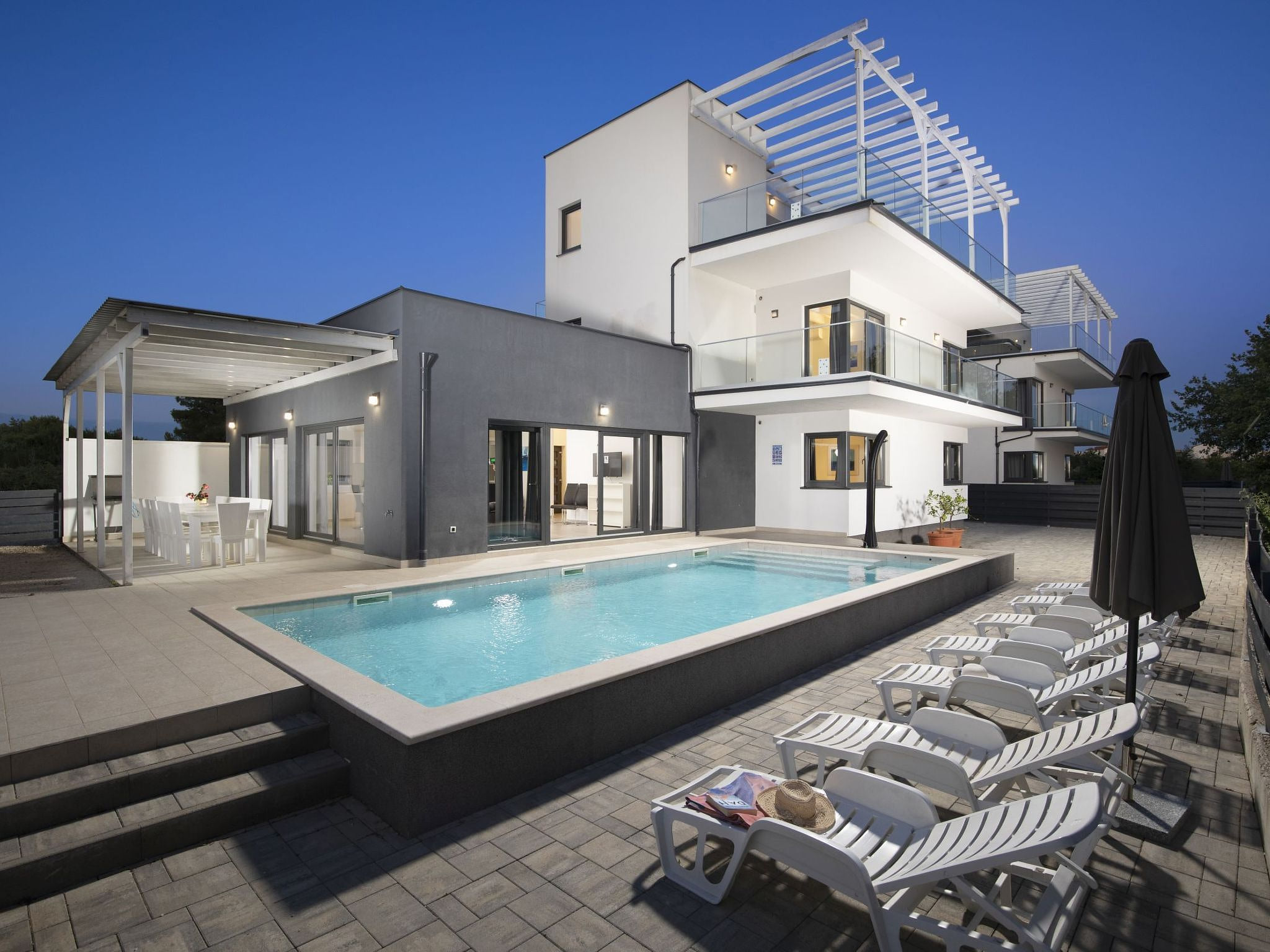 Villa Sole am Meer mit Pool, Sauna, Whirlpool