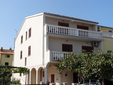 Appartement mit Balkon