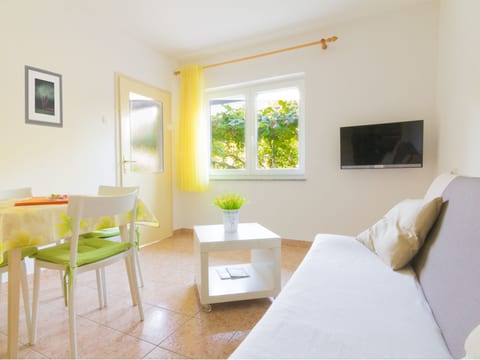 Gemütliche Wohnung mit Gartenblick