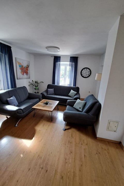 für 4 Personen  + 1 Kind ca. 95 m&sup2; in Pula, Istrien (Pula und Umgebung)
