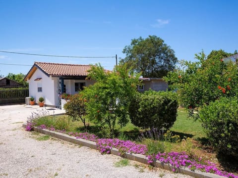 Schönes Ferienhaus in Sikici
