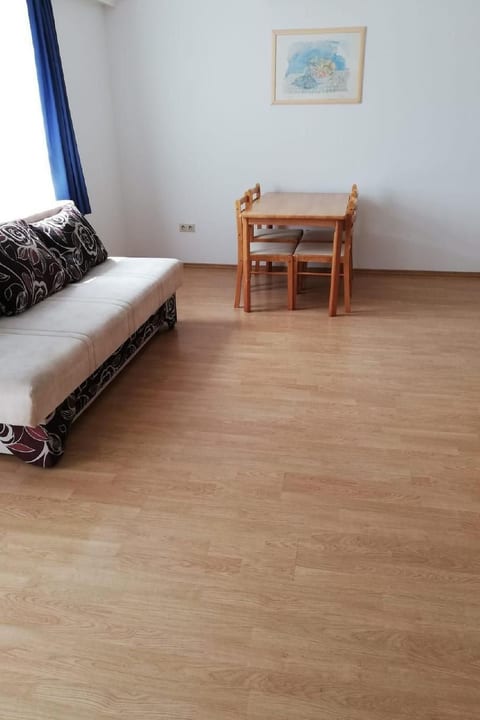 Wohnung in Fazana mit Grill