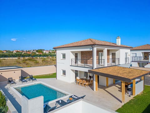 Ferienvilla "Villa Dvor" mit privatem Pool