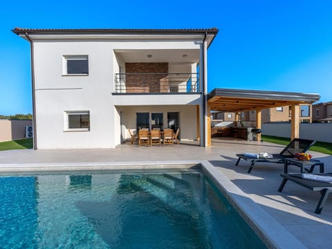 Ferienvilla "Villa Dvor" mit privatem Pool