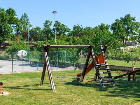 Villa Grande, klimatisiert und mit Pool in Jursici