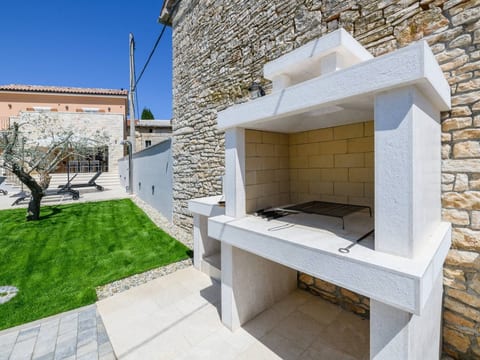 Villa Grande, klimatisiert und mit Pool in Jursici