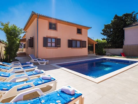 Ferienvilla "Ena"