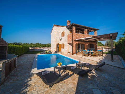 Villa Mani