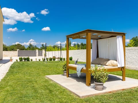 Beeindruckende Luxusvilla mit beheiztem Privatpool