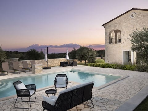 Villa Piccolo Paradiso mit beheiztem Pool