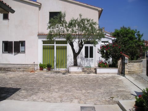 Wohnung mit Balkon
