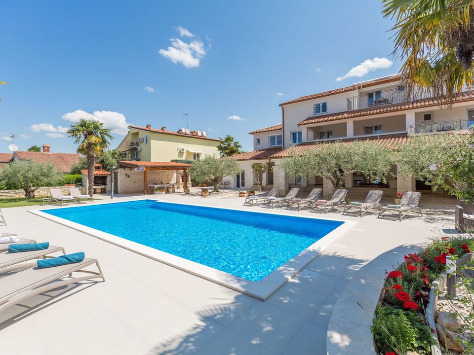 Paradiso 1 mit Pool - Poreč