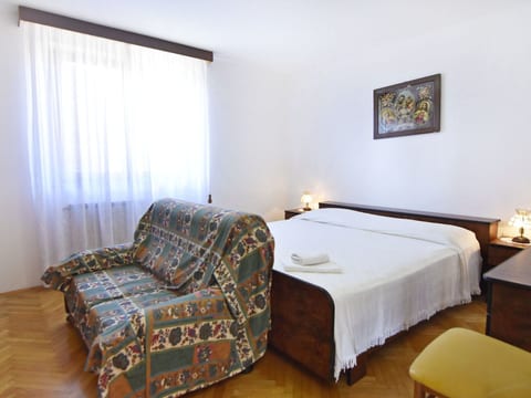 Wohnung in der Nähe des Strandes Basanija