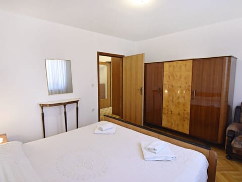 Wohnung in der Nähe des Strandes Basanija