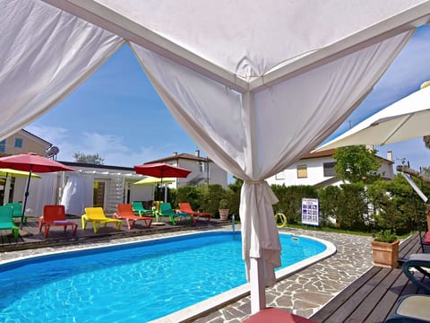 Apartment Nika 5 in der Residenz mit Pool und Whirlpool in Strandnähe