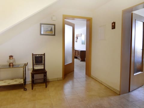 Geräumige Kellerwohnung in der Nähe von Umag