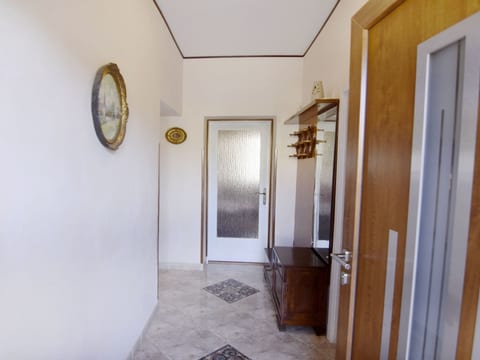 Zwei-Zimmer-Wohnung in der Nähe des Meeres Umag