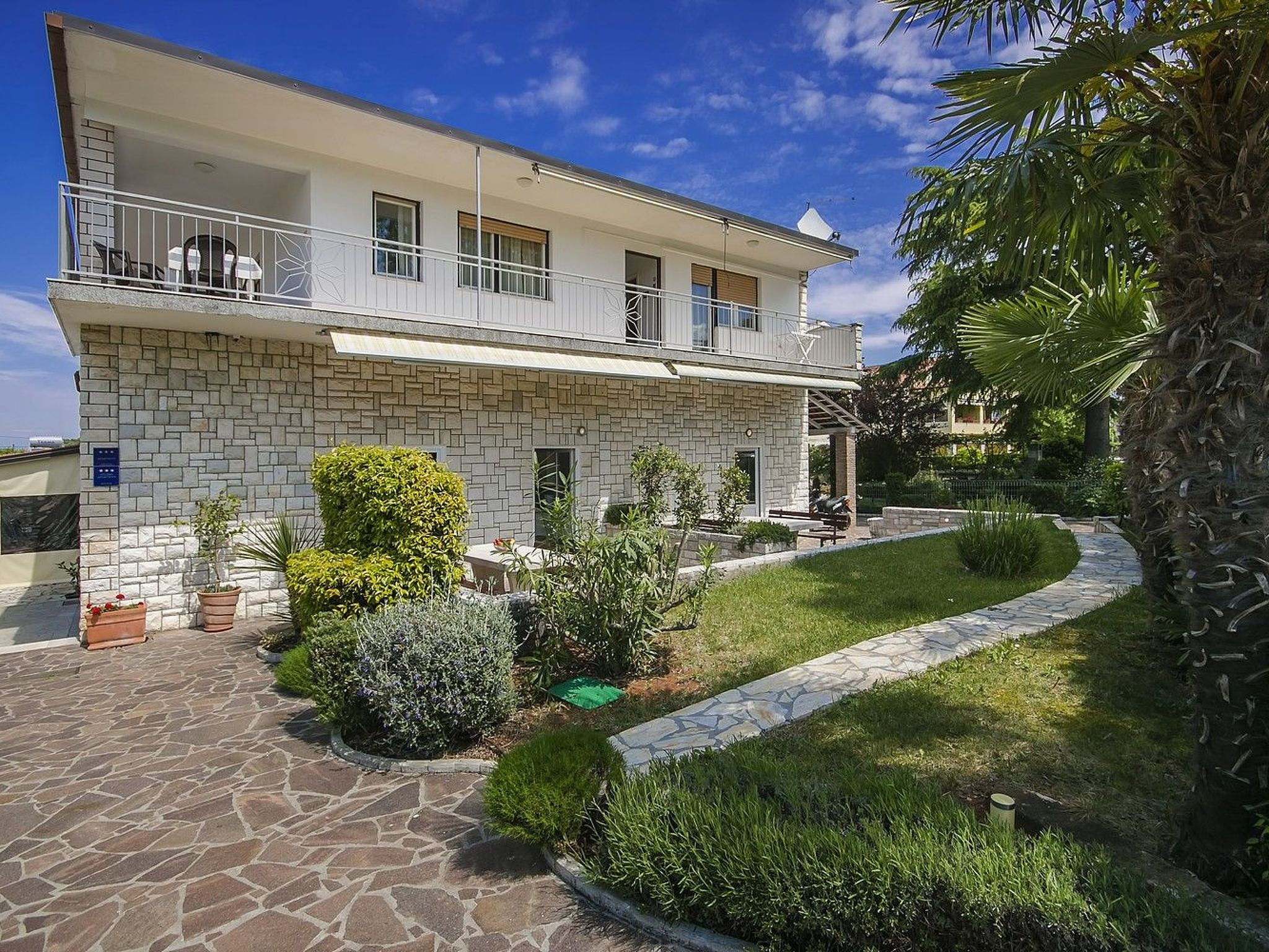 Apartment Nika1 Umag mit Pool und Whirlpool 400 Meter vom Strand entfernt