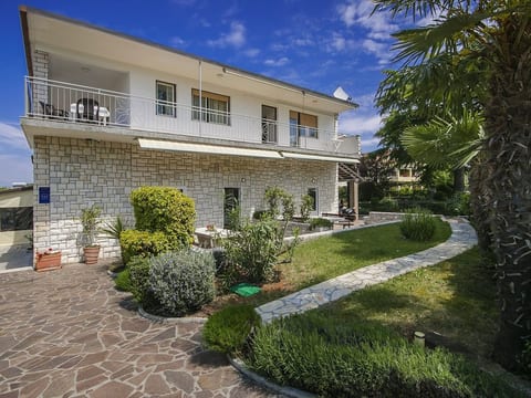 Apartment Nika1 Umag mit Pool und Whirlpool 400