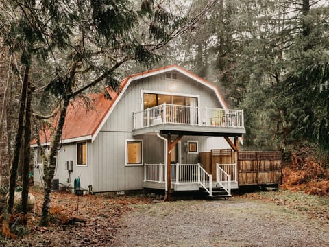 Eine Hütte mit Hot Tub, Haustiere erlaubt, Gener