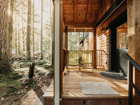 Neues modernes rustikales Haus mit AC, Whirlpool