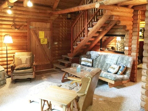 Echte Blockhütte mit Wi-Fi und haustierfreundlic