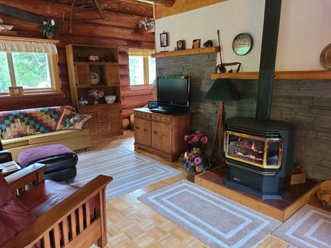 Blockhaus mit Kamin und Wi-