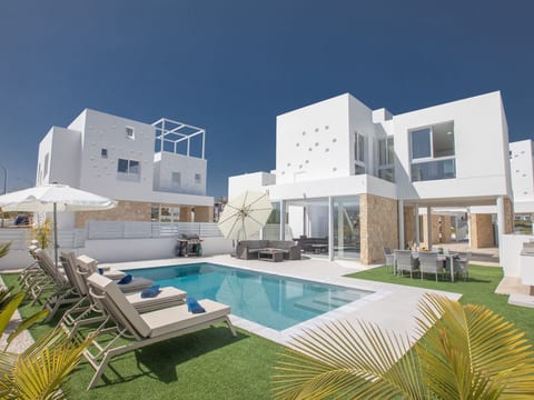 Haus in Protaras mit privatem Garten