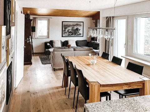 Haus Tschuetta - zentrale Lage in Valbella