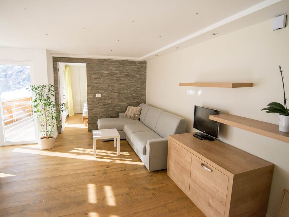 HAus Cristal Whg 61 - Leukerbad